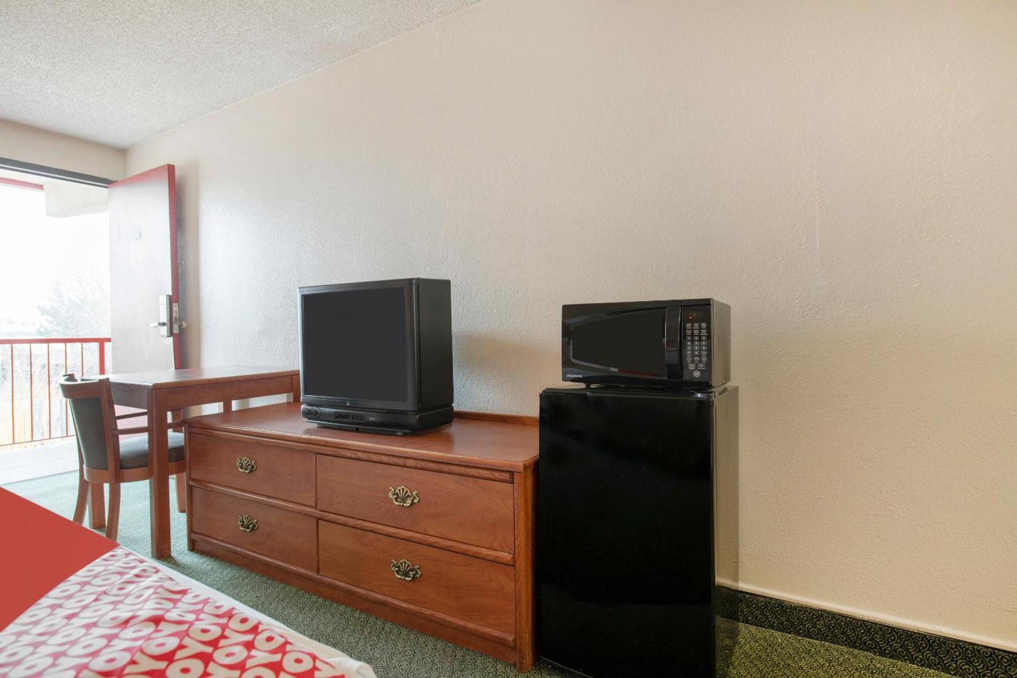 Oyo Hotel Tulsa International Airport Extérieur photo