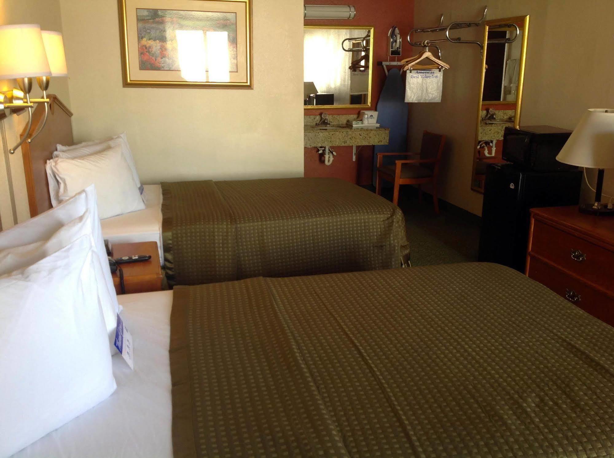 Oyo Hotel Tulsa International Airport Extérieur photo
